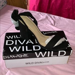 Black lace up heels size 8 1/2 , heel height:3 1/2